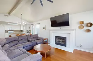 1098 Gilliland Dr, Yuba City, CA 95991 - Photo 8