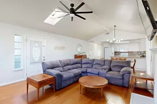 1098 Gilliland Dr, Yuba City, CA 95991 - Photo 6