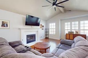 1098 Gilliland Dr, Yuba City, CA 95991 - Photo 10