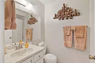 2544 Rio Bravo Cir, Sacramento, CA 95826 - Photo 36