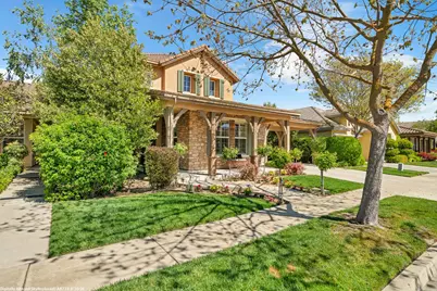 2075 Holt Drive, Lodi, CA 95242 - Photo 2