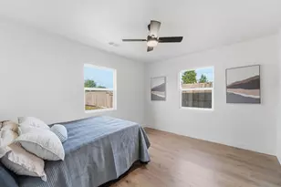 430 Laurel Ave, Modesto, CA 95351 - Photo 12