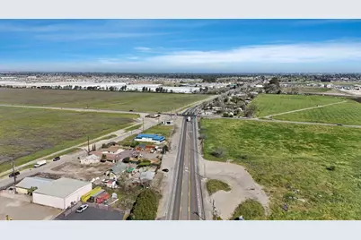 2222 Vierra Road, Lathrop, CA 95330 - Photo 6