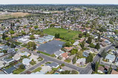 9077 Bramble Trail Way, Sacramento, CA 95826 - Photo 46