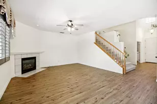 9465 Mainline Dr, Elk Grove, CA 95624 - Photo 10