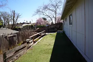 6328 Bonham Cir, Citrus Heights, CA 95610 - Photo 4