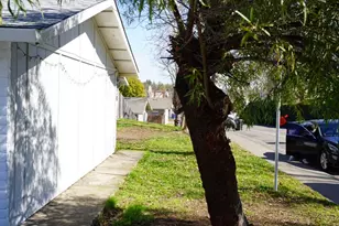 6328 Bonham Cir, Citrus Heights, CA 95610 - Photo 2