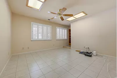 2394 E South Bear Creek Drive, Merced, CA 95340 - Photo 10