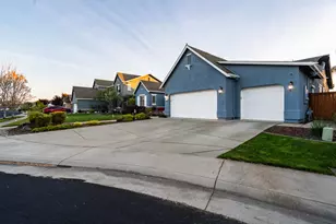 425 Rockcliff Ct, Roseville, CA 95747 - Photo 48