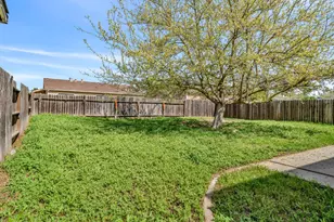 9427 Achates Cir, Sacramento, CA 95826 - Photo 32