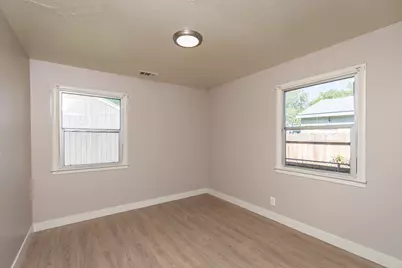 2324 N Edison Ave, Sacramento, CA 95821 - Photo 16