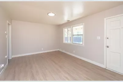 2324 N Edison Ave, Sacramento, CA 95821 - Photo 6