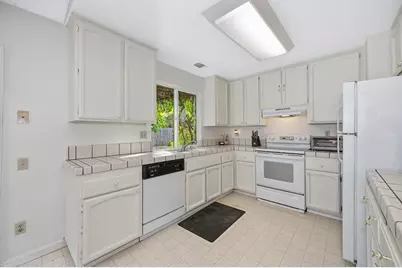 9088 Bramble Trail Way, Sacramento, CA 95826 - Photo 10