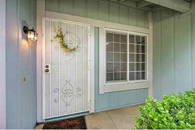 9088 Bramble Trail Way, Sacramento, CA 95826 - Photo 4