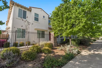 5301 E Commerce Way #74102, Sacramento, CA 95835 - Photo 2