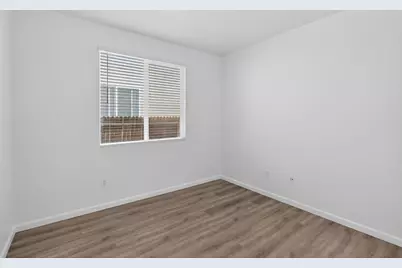 7426 Sun Reign Lane, Sacramento, CA 95823 - Photo 22