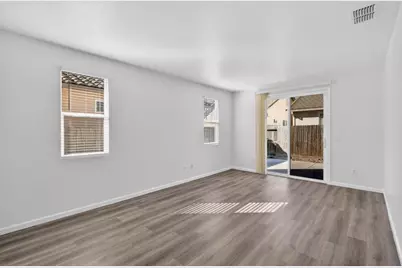 7426 Sun Reign Lane, Sacramento, CA 95823 - Photo 16