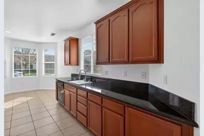 7426 Sun Reign Lane, Sacramento, CA 95823 - Photo 8