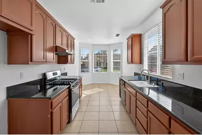 7426 Sun Reign Lane, Sacramento, CA 95823 - Photo 6