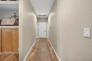 9089 Quail Terrace Way, Elk Grove, CA 95624 - Photo 32