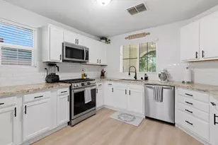 329 Emory Oak Pl, Lathrop, CA 95330 - Photo 22