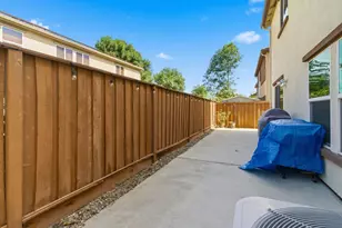 329 Emory Oak Pl, Lathrop, CA 95330 - Photo 36