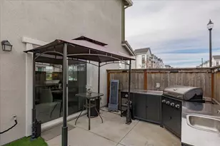 1017 San Anselmo Ln, Roseville, CA 95747 - Photo 38