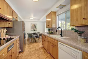 6010 Machado Way, Sacramento, CA 95822 - Photo 10