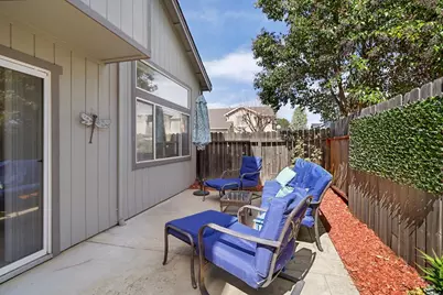6334 Laguna Mirage Lane, Elk Grove, CA 95758 - Photo 38