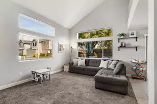 6334 Laguna Mirage Ln, Elk Grove, CA 95758 - Photo 8