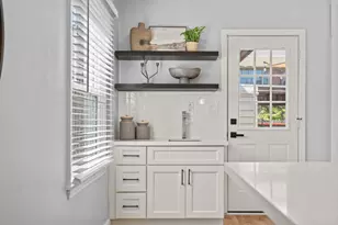 938 50th St, Sacramento, CA 95819 - Photo 12