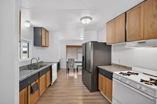 Marshall Dr, Sacramento, CA 95842 - Photo 18