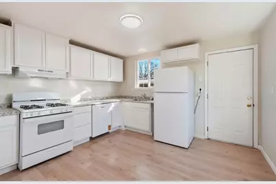 1008 Gemini Court, Modesto, CA 95355 - Photo 18
