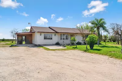 7990 S McMullin Grade, Fresno, CA 93706 - Photo 2