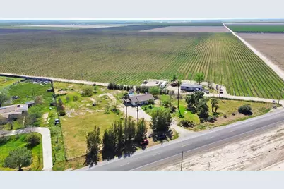 7990 S McMullin Grade, Fresno, CA 93706 - Photo 32