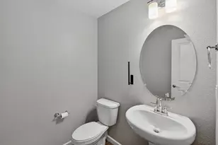 2937 Nimes Ln, Sacramento, CA 95834 - Photo 32