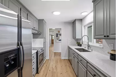 18813 Westview Drive, Saratoga, CA 95070 - Photo 4