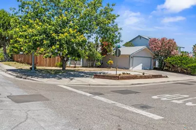 1285 Bonta Avenue, Gustine, CA 95322 - Photo 2