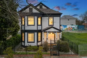 1129 D St, Sacramento, CA 95811 - Photo 1