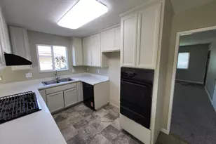 7632 Manorcrest Way, Sacramento, CA 95832 - Photo 8