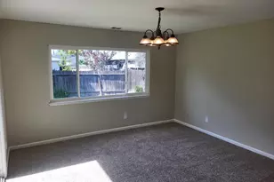 7632 Manorcrest Way, Sacramento, CA 95832 - Photo 10