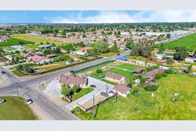 24110 Avenue 14, Madera, CA 93637 - Photo 10