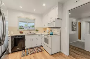 4439 Morpheus Ln, Sacramento, CA 95864 - Photo 6