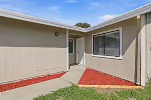 8237 Center Pkwy, Sacramento, CA 95823 - Photo 2