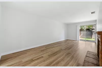 8237 Center Parkway, Sacramento, CA 95823 - Photo 4