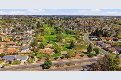 8237 Center Parkway, Sacramento, CA 95823 - Photo 28