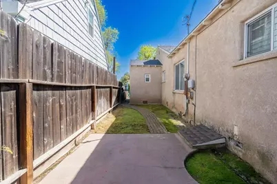 915 La Loma Avenue, Modesto, CA 95354 - Photo 30
