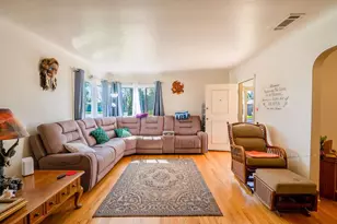 915 La Loma Ave, Modesto, CA 95354 - Photo 8