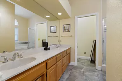 2721 Lock Avenue, Sacramento, CA 95822 - Photo 30