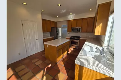 9444 Lockeridge Way, Sacramento, CA 95829 - Photo 4